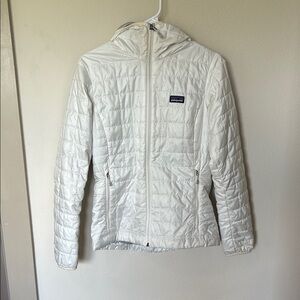 Women’s Nano Puff Hoodie Patagonia White Puffer Jacket